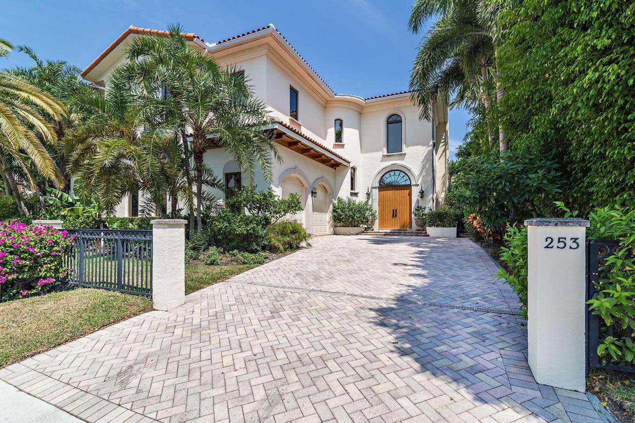 253 Seminole Avenue - Photo 1