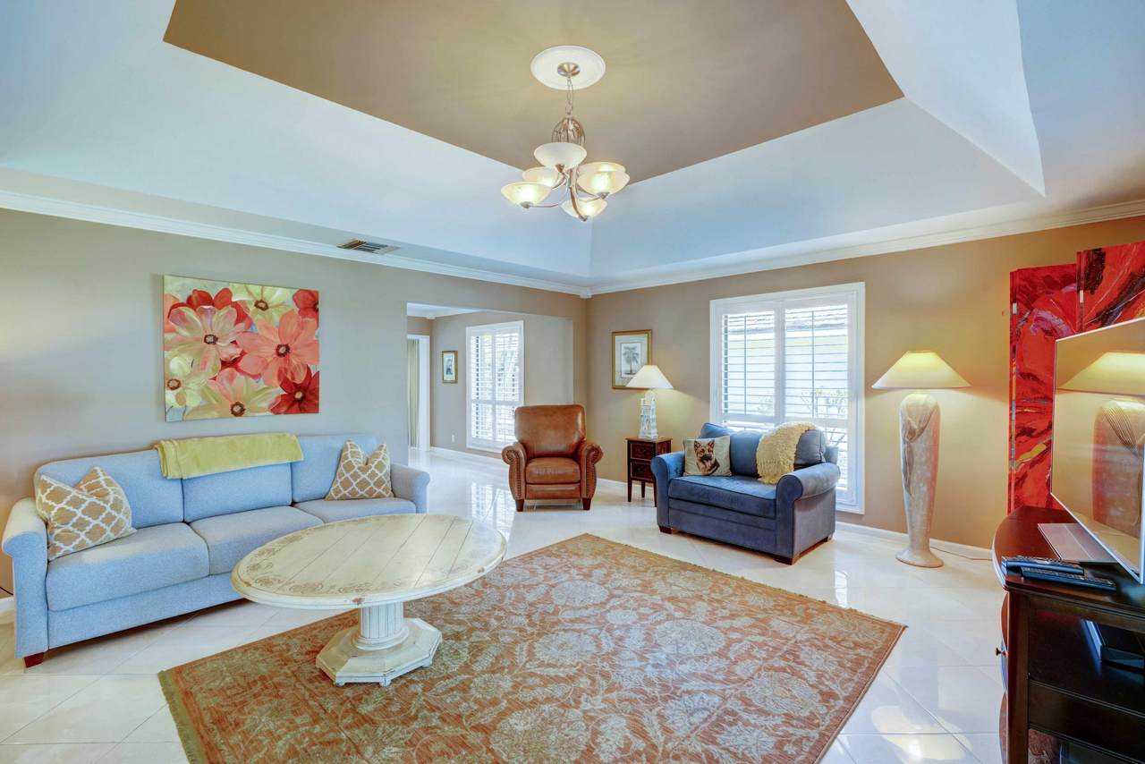 11409 Twelve Oaks Way - Photo 1 11409 Twelve Oaks Way - Photo 1