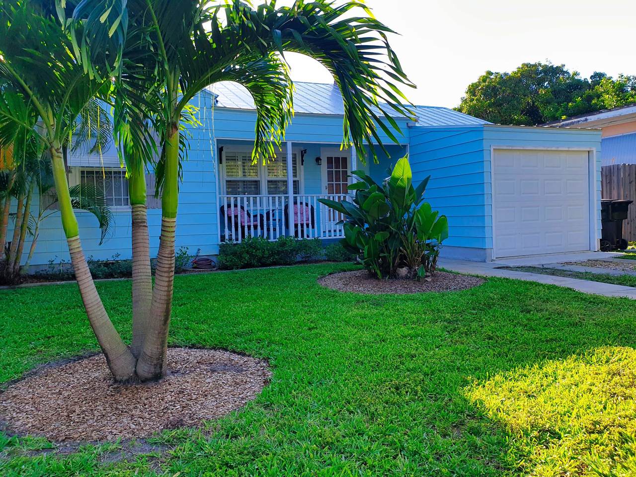 817 Palmway - Photo 1 817 Palmway - Photo 1