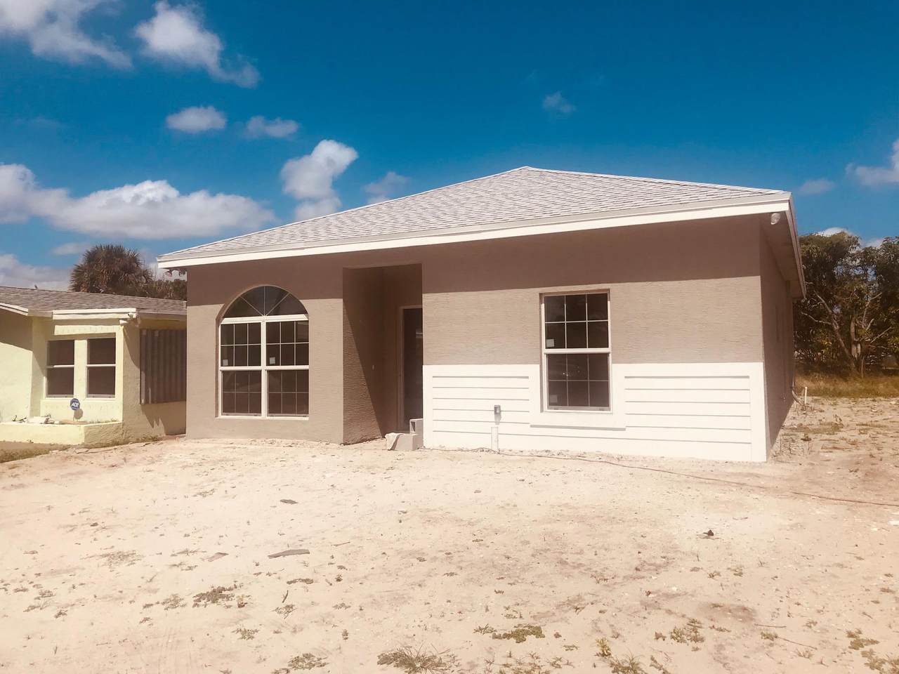 215 12th Avenue - Photo 1