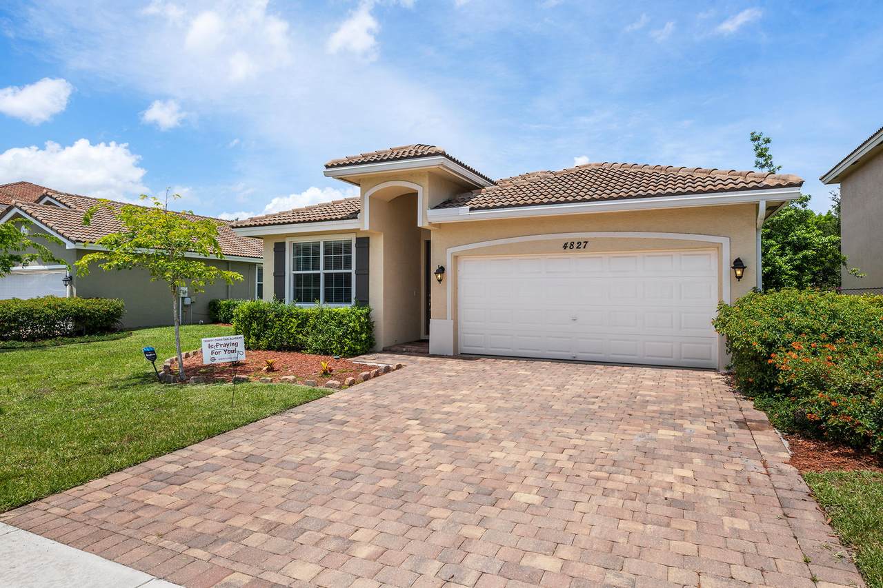 4827 Foxtail Palm Court - Photo 1 4827 Foxtail Palm Court - Photo 1