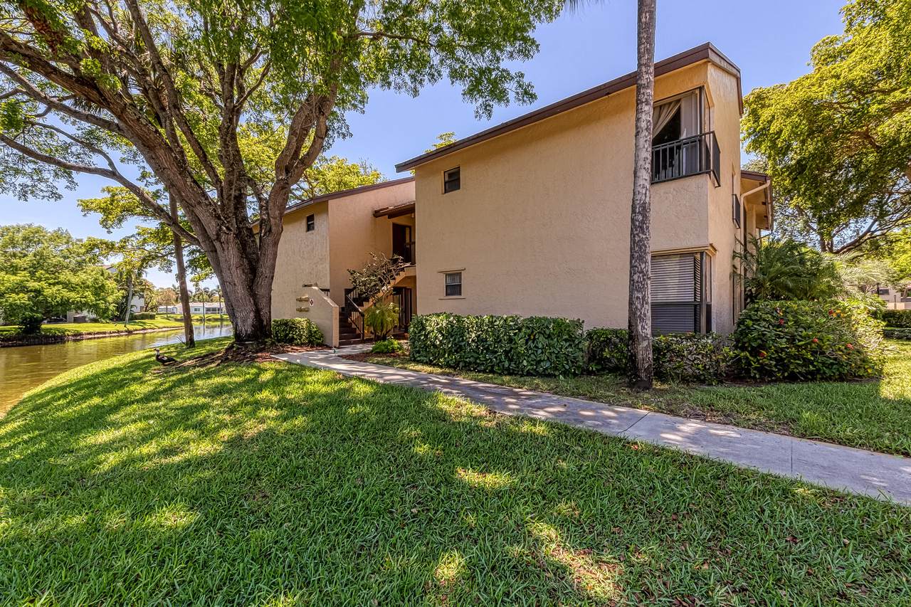 3723 Cocoplum Circle - Photo 1 3723 Cocoplum Circle - Photo 1