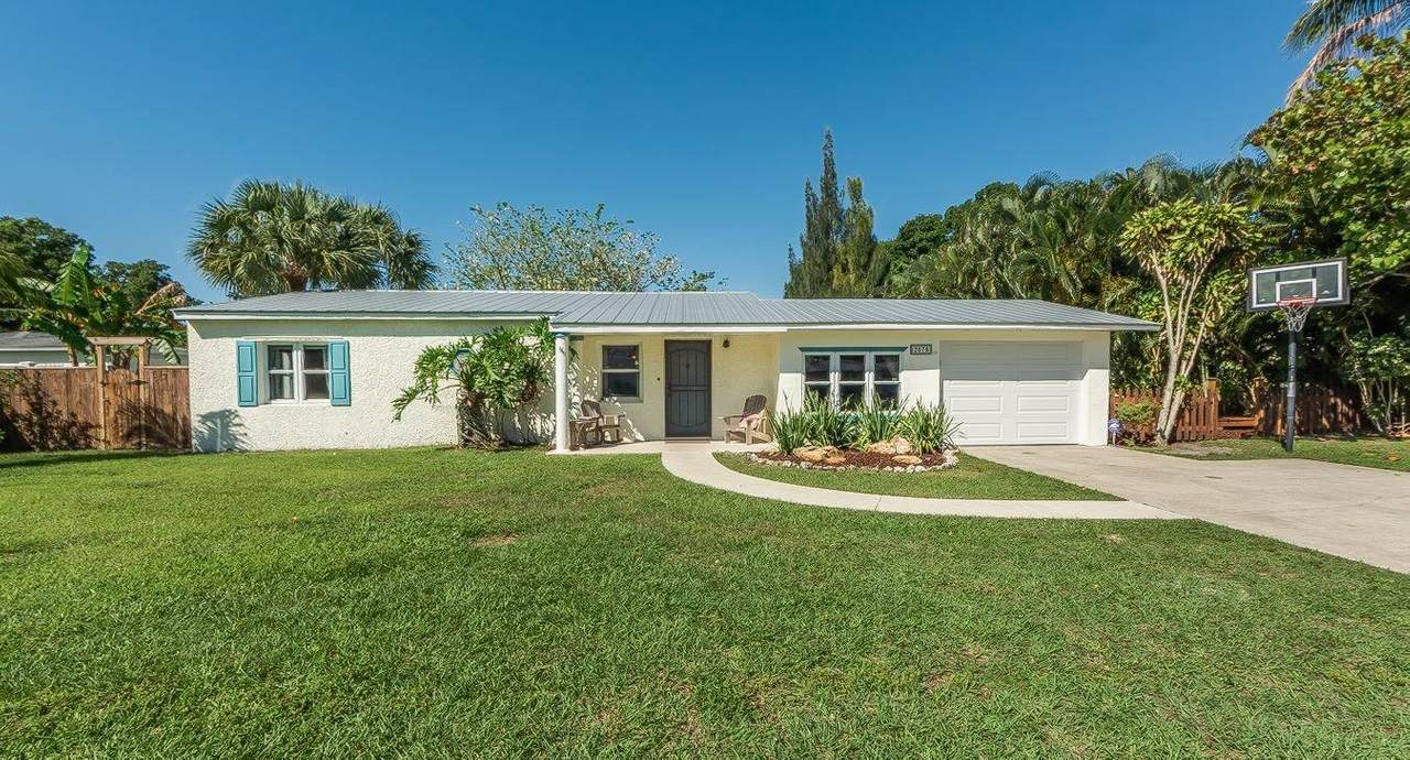 2575 Cordova Avenue - Photo 1