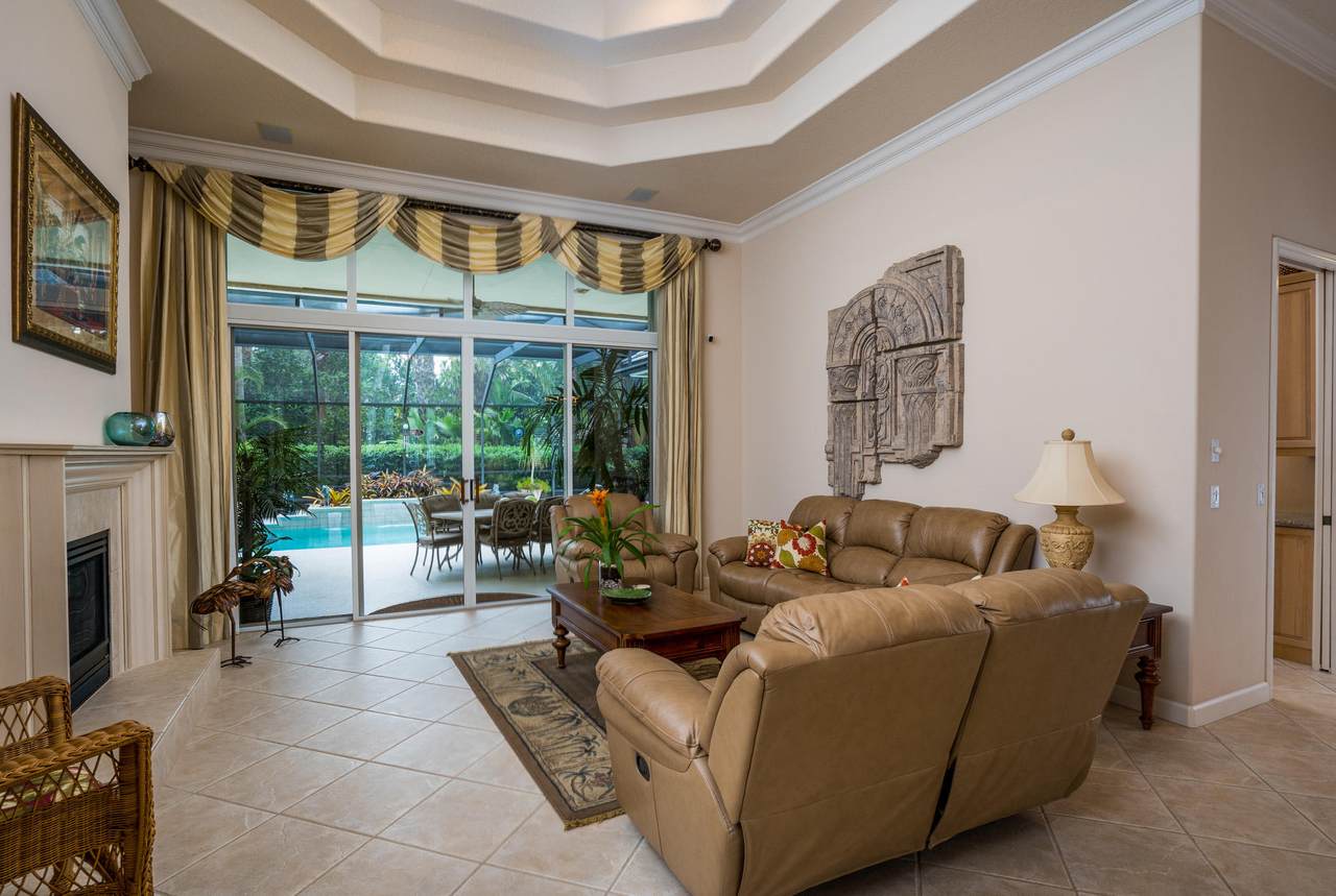 104 Hidden Oak Drive - Photo 1