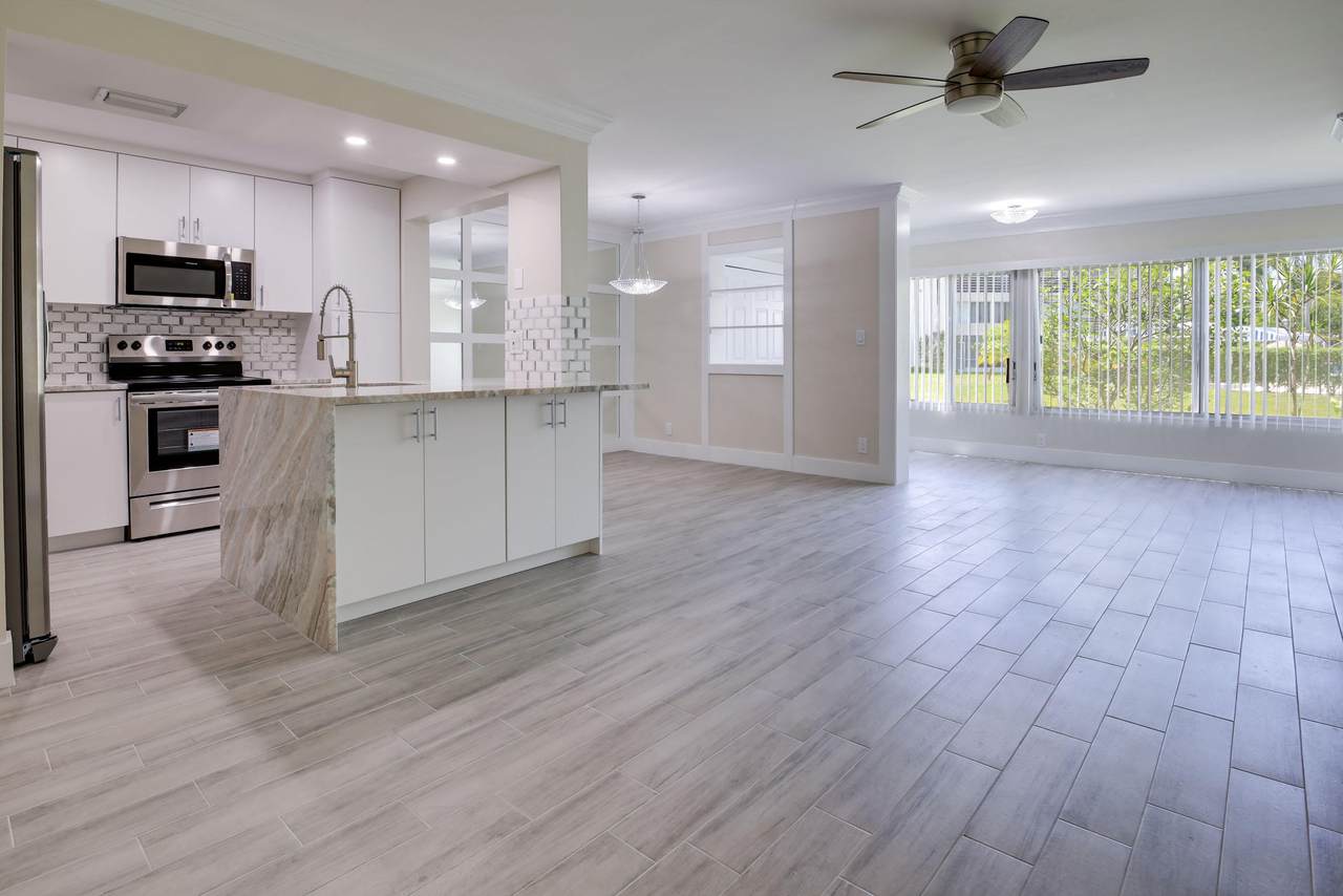 3186 Via Poinciana - Photo 1 3186 Via Poinciana - Photo 1