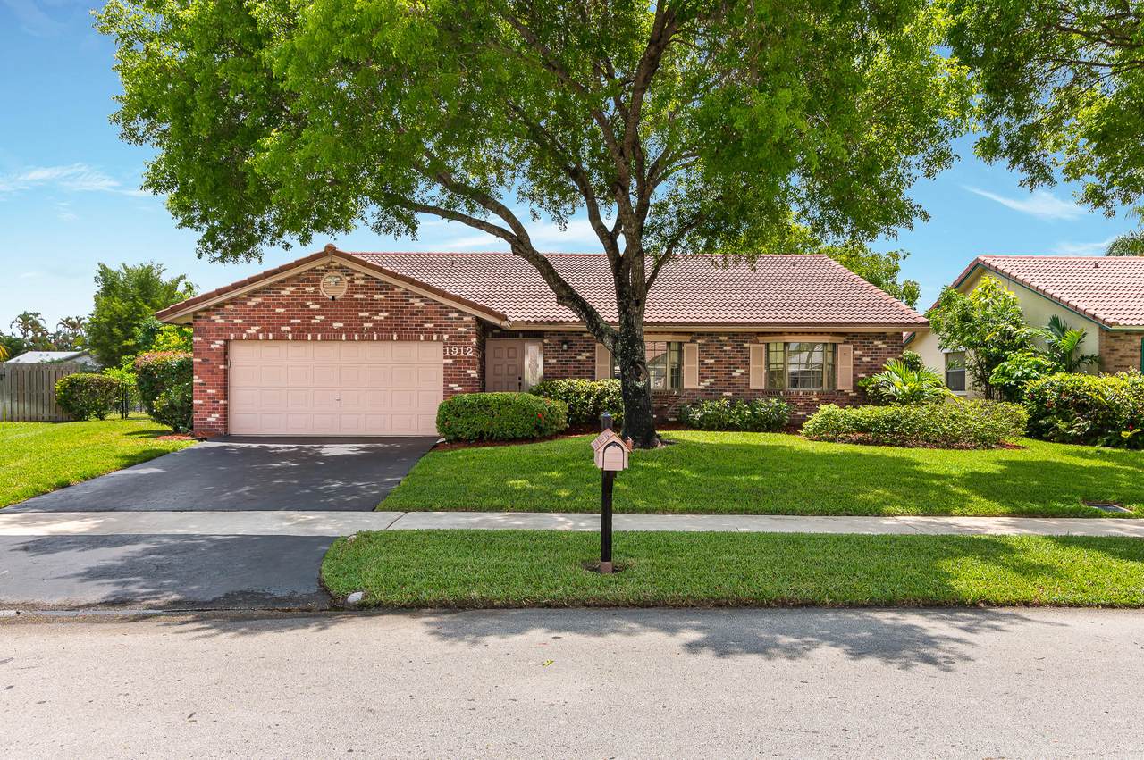 1912 77 Avenue - Photo 1 1912 77 Avenue - Photo 1