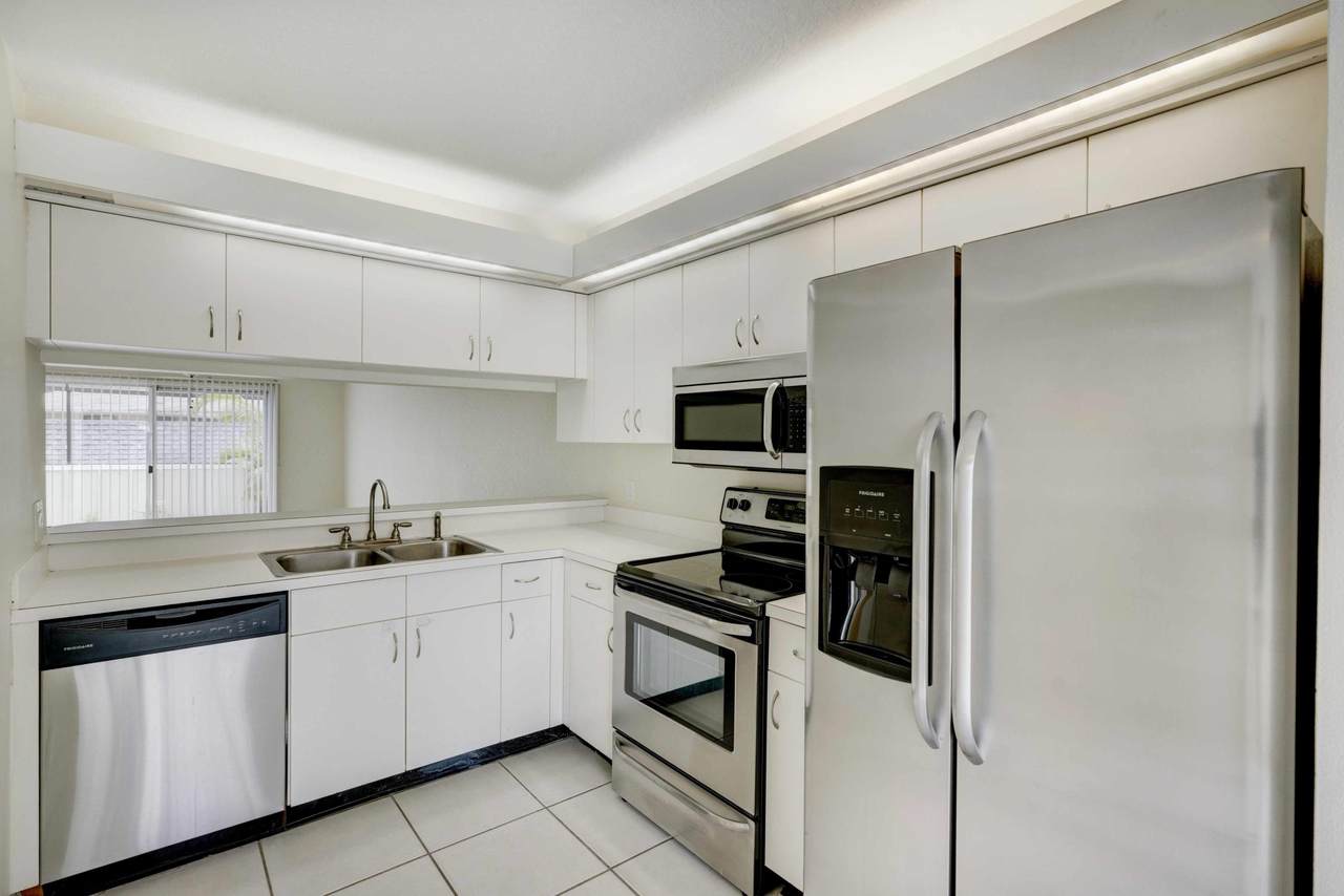 6150 Riverwalk Lane - Photo 1 6150 Riverwalk Lane - Photo 1