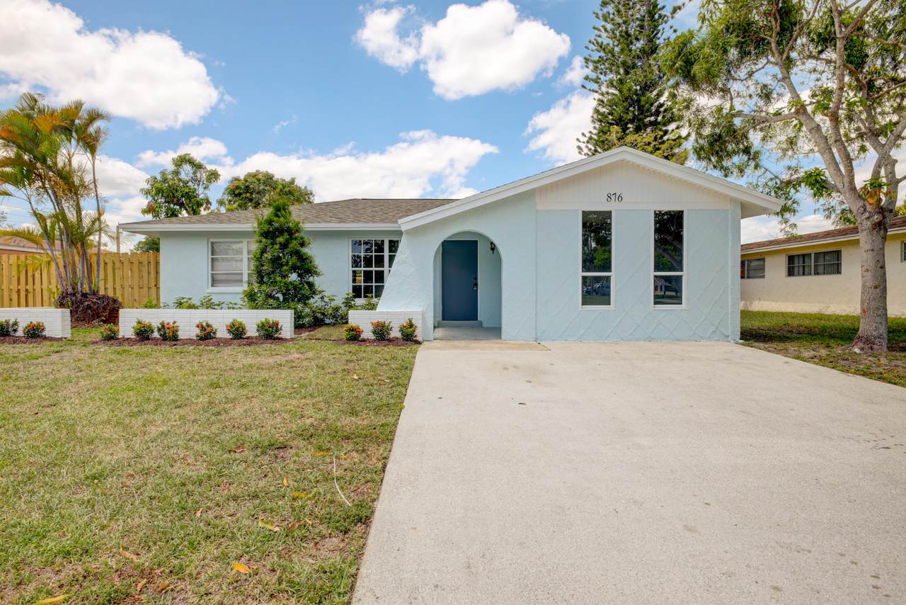 876 Gardenia Drive - Photo 1