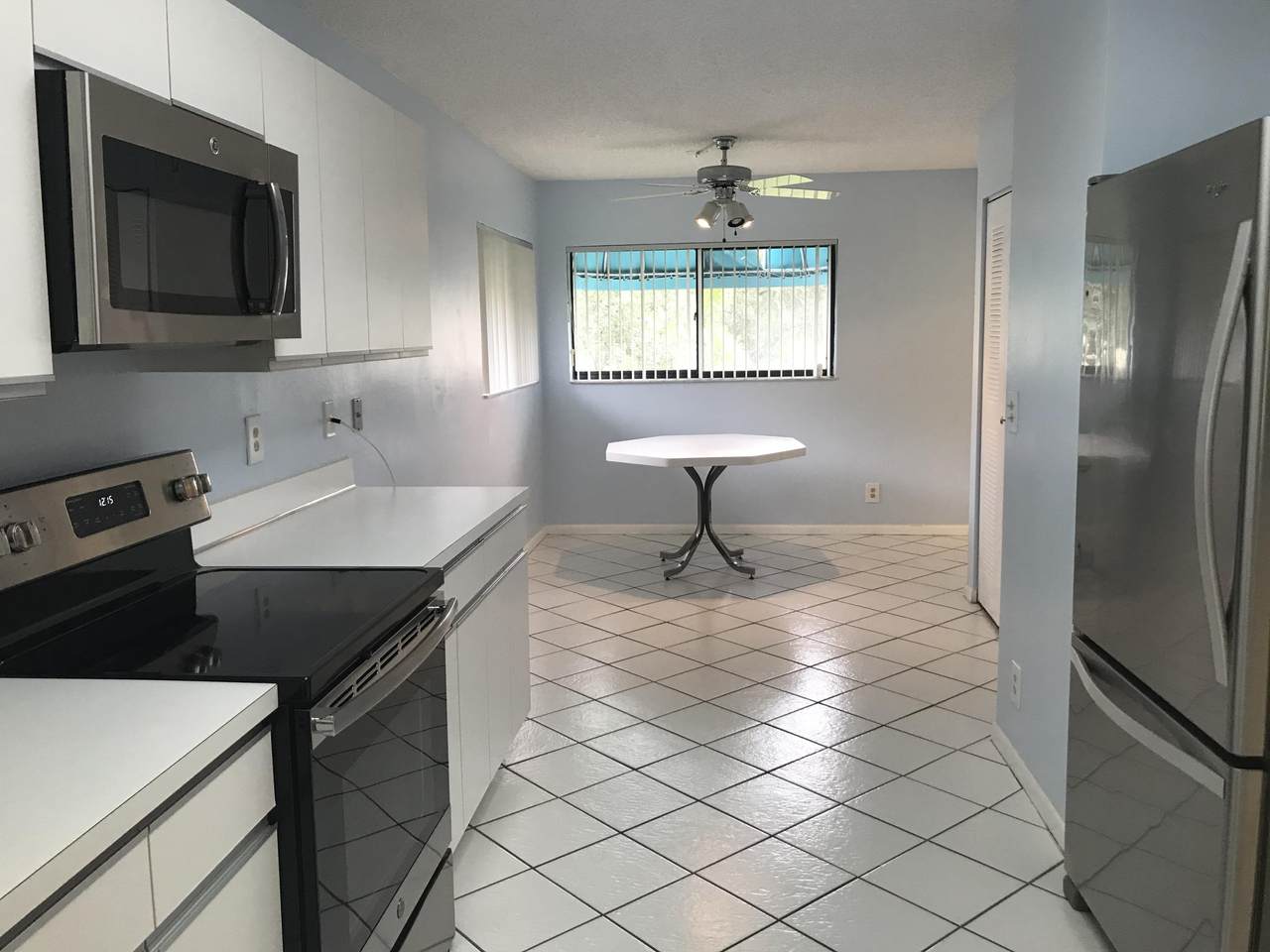 4725 Lucerne Lakes Boulevard - Photo 1 4725 Lucerne Lakes Boulevard - Photo 1
