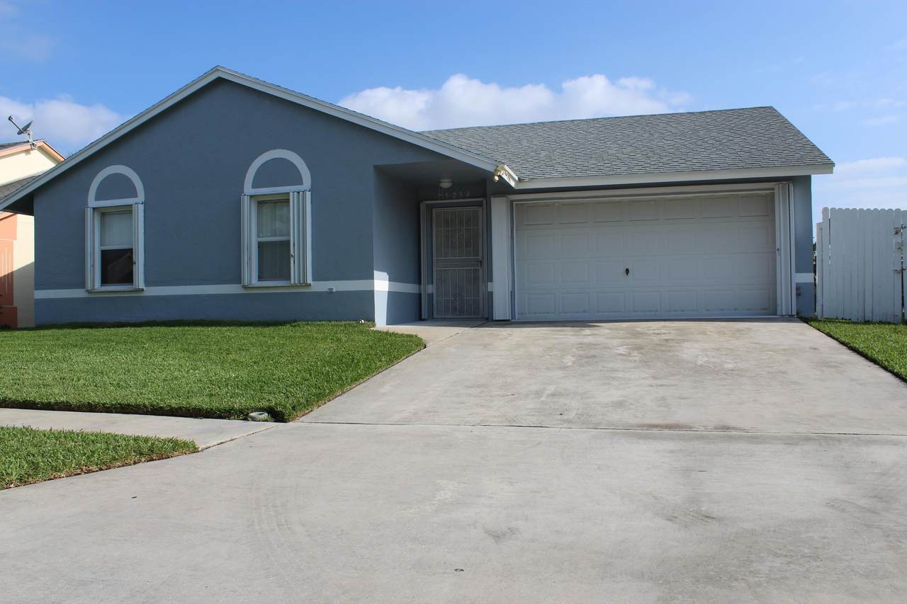 5254 Blueberry Hill Avenue - Photo 1 5254 Blueberry Hill Avenue - Photo 1