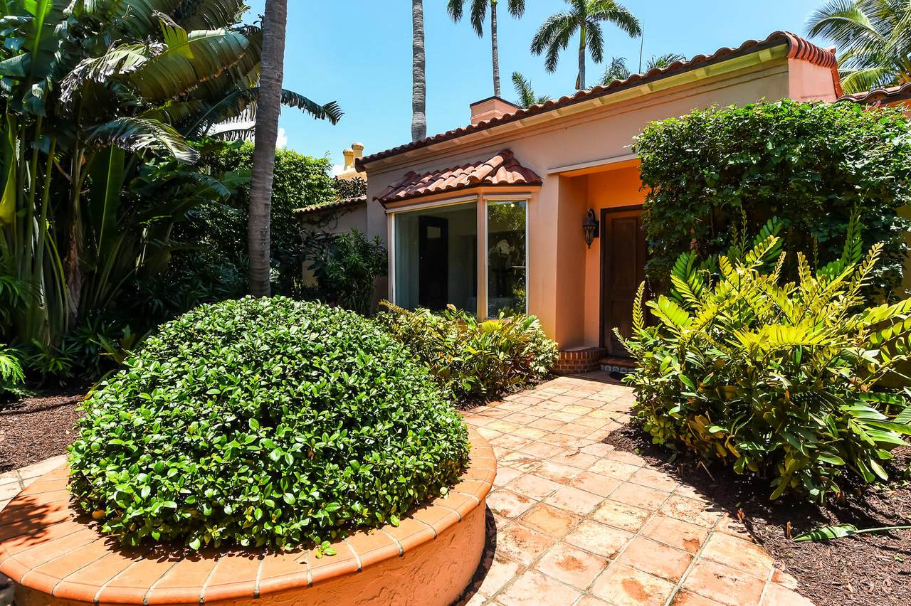 301 Brazilian Avenue - Photo 1