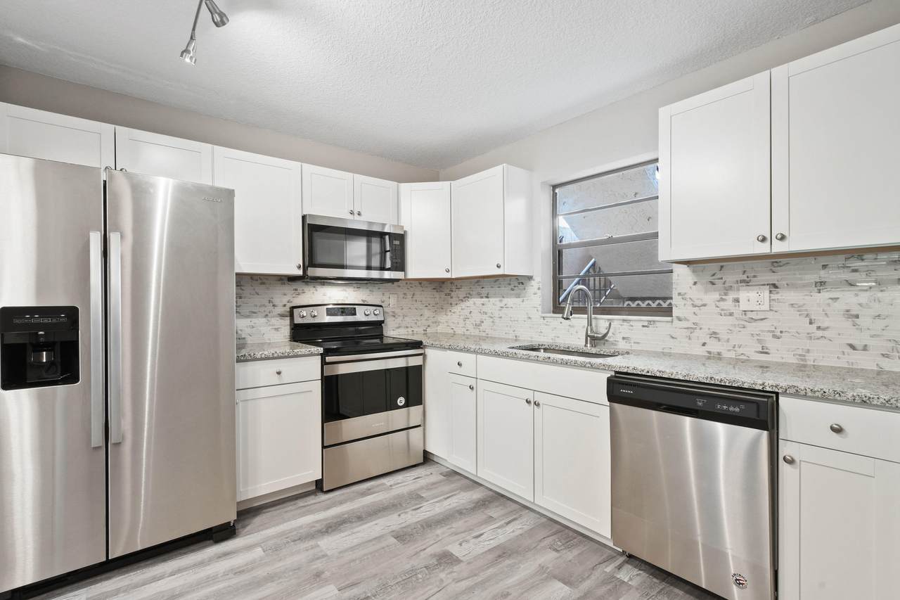 6531 Federal Highway - Photo 1