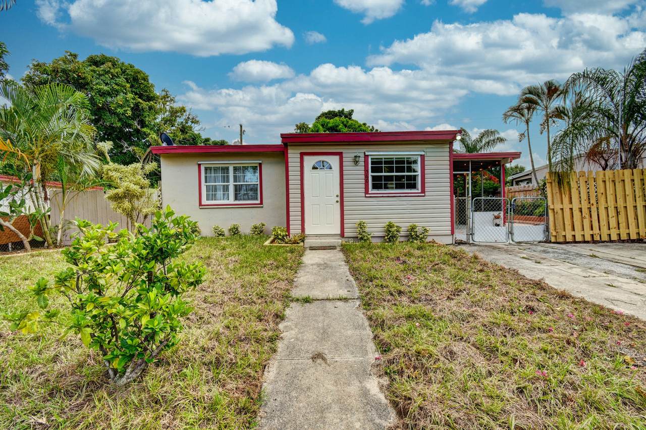 560 Oleander Road - Photo 1 560 Oleander Road - Photo 1