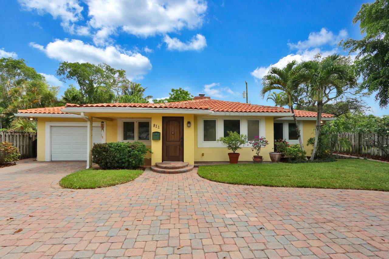 811 Forest Hill Boulevard - Photo 1