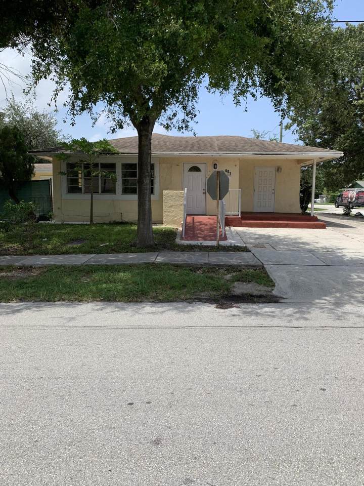 601 2nd Street - Photo 1