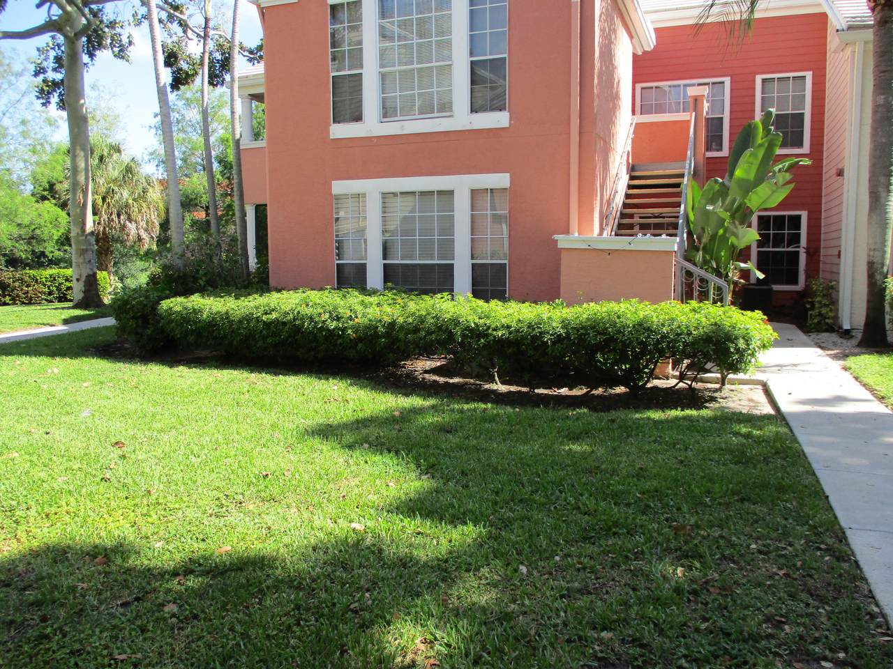 1125 Crystal Way - Photo 1