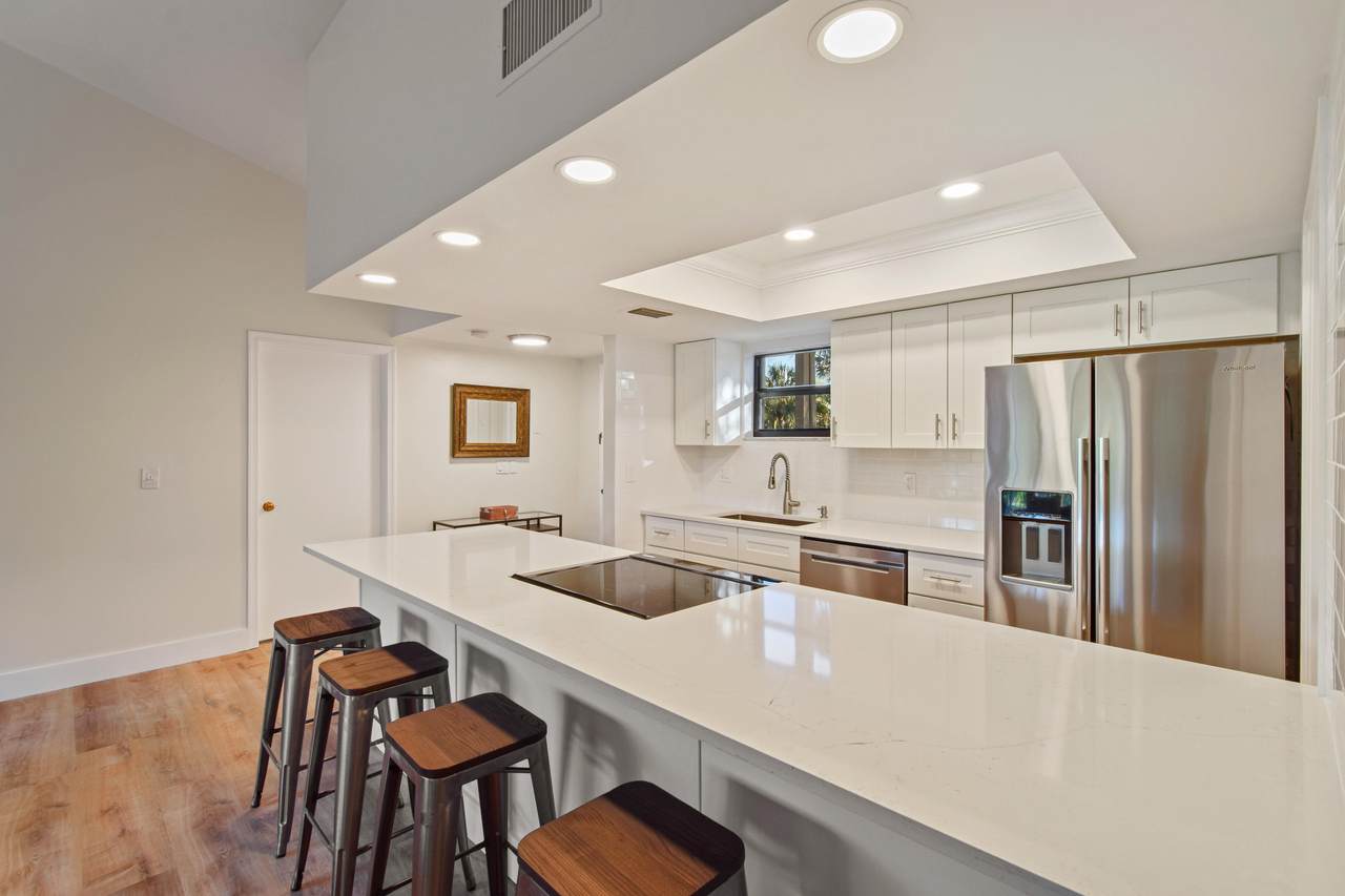 11863 Wimbledon Circle - Photo 1