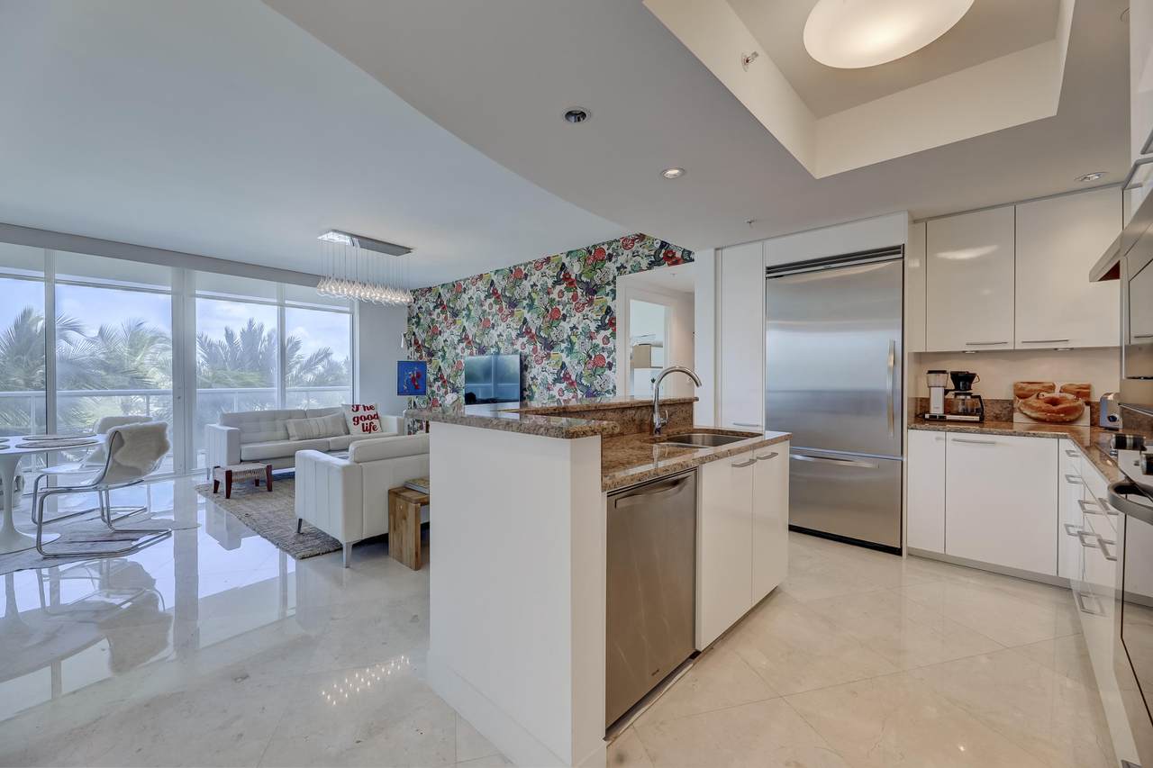 1 Ocean Boulevard - Photo 1