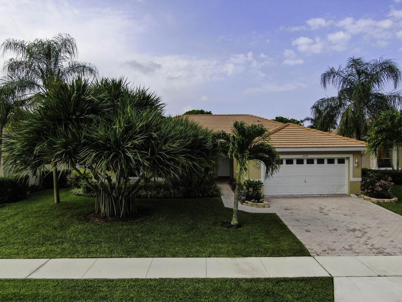 6038 Las Colinas Circle - Photo 1