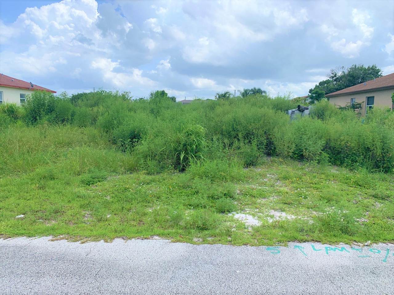 682 Fair Avenue - Photo 1