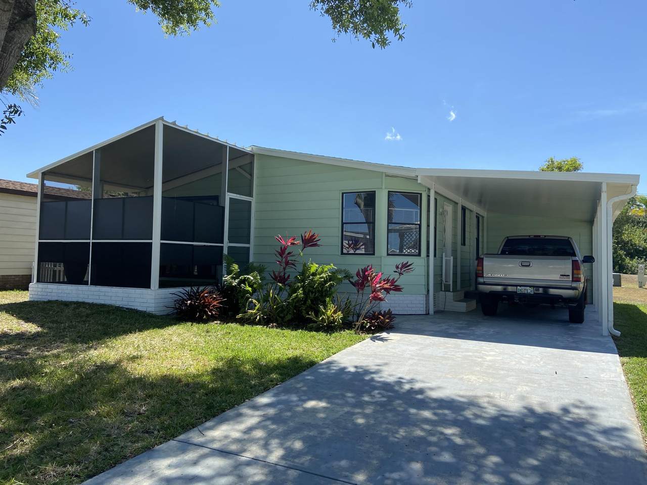 2961 Fiddlewood Circle - Photo 1