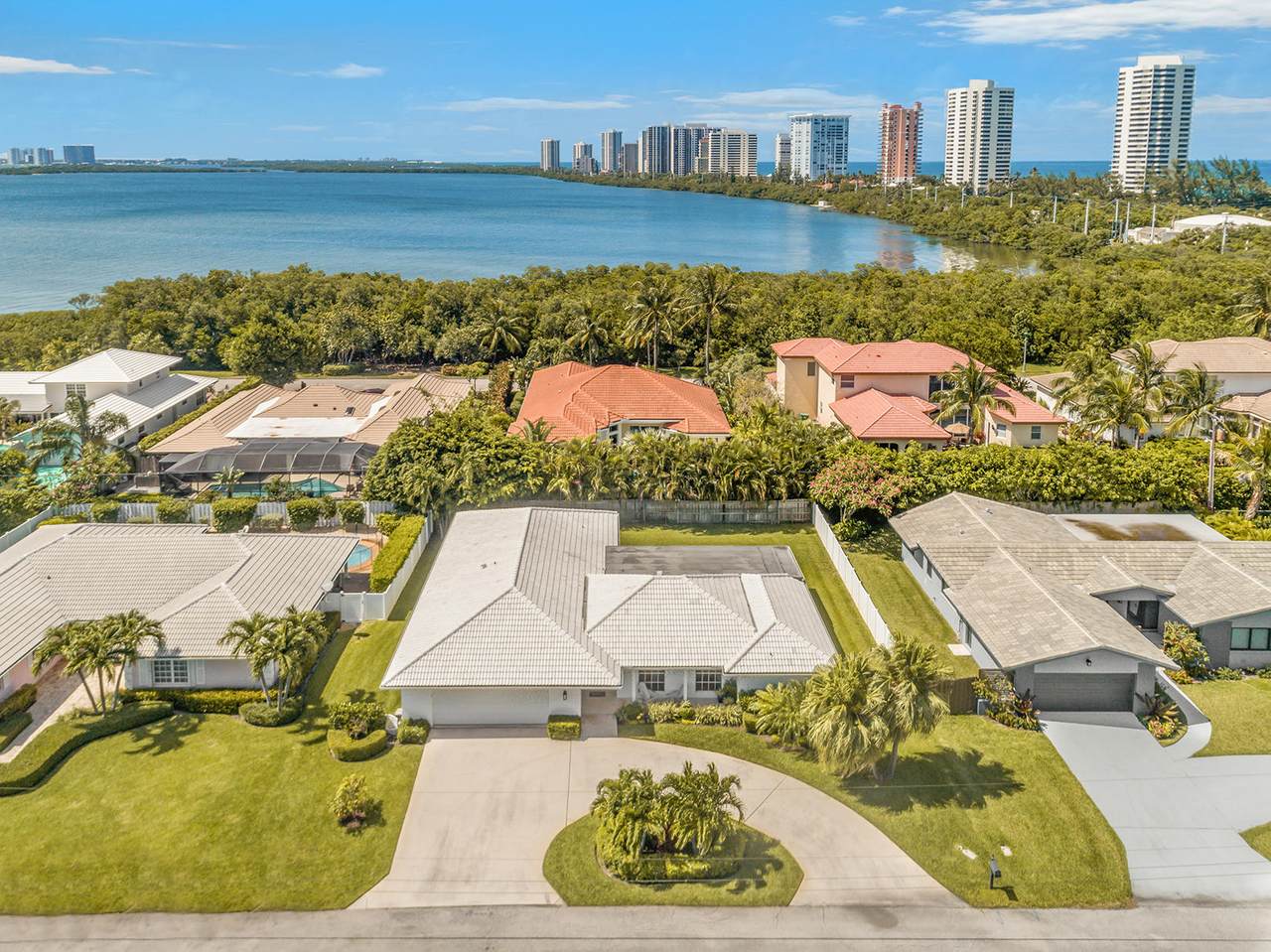 1220 Gulfstream Way - Photo 1