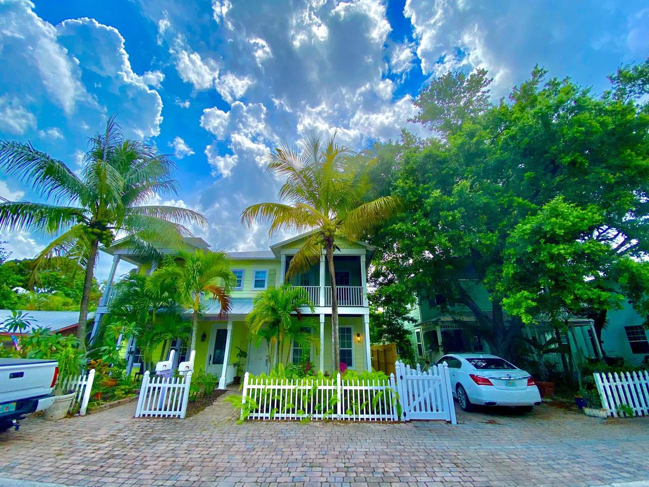 516 California Avenue - Photo 1