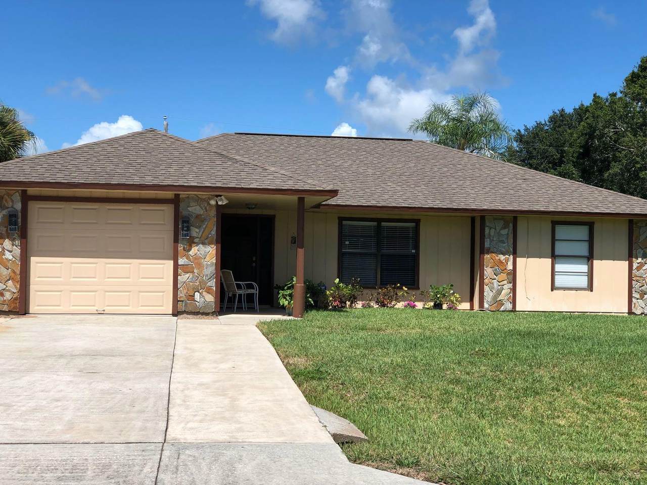 139 13th Avenue Avenue - Photo 1