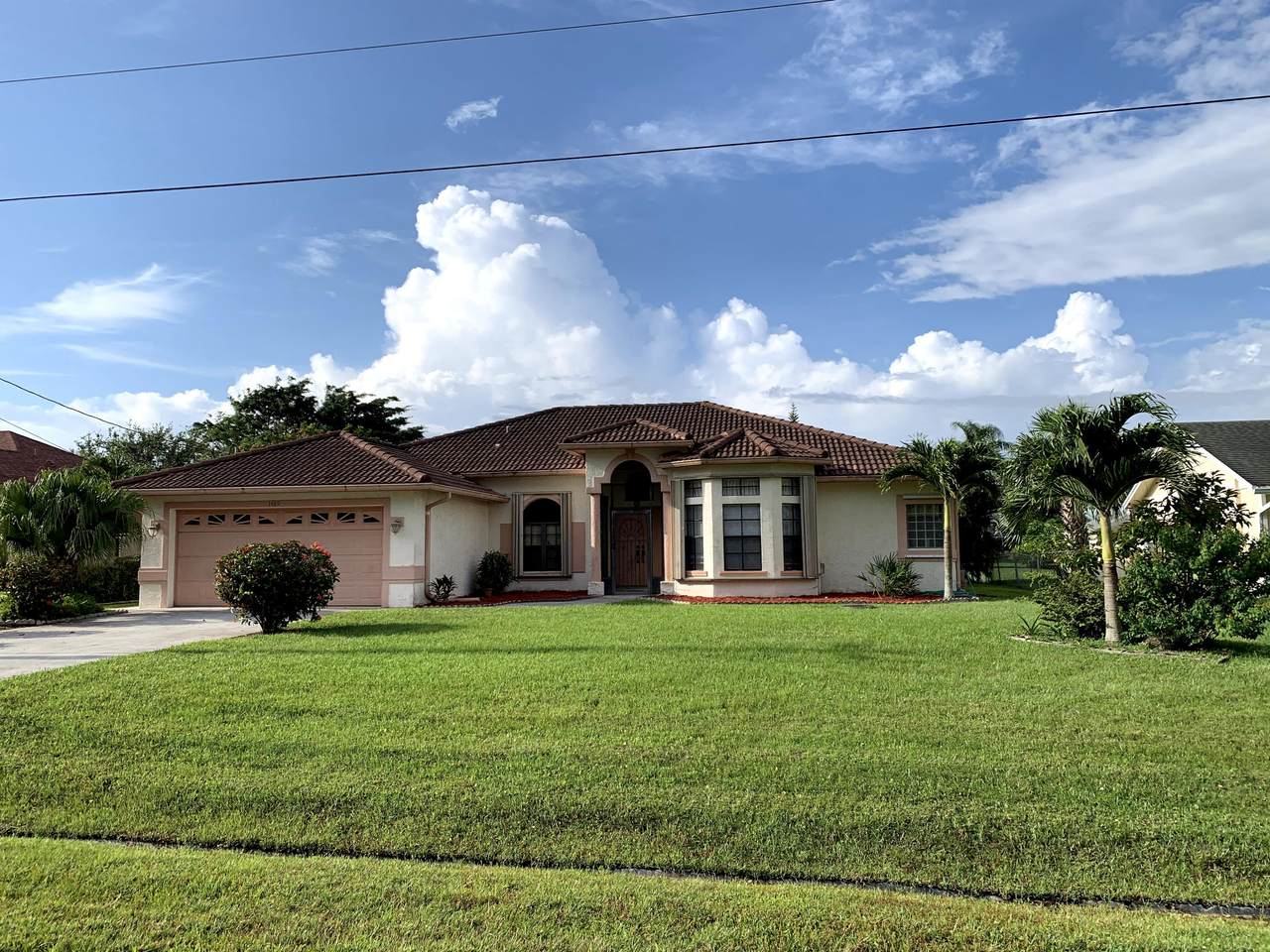 1489 Berkshire Boulevard - Photo 1