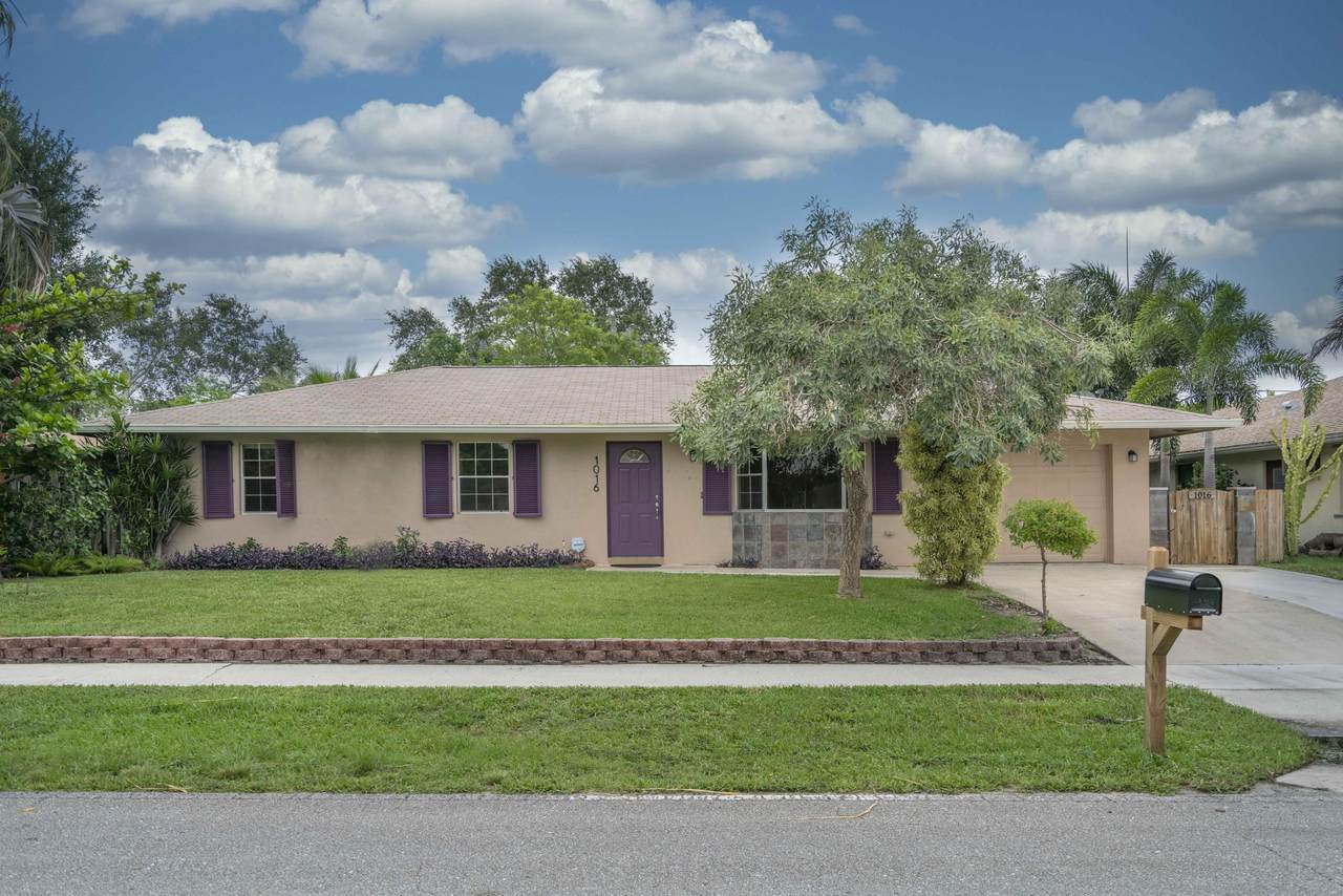 1016 Palama Way - Photo 1