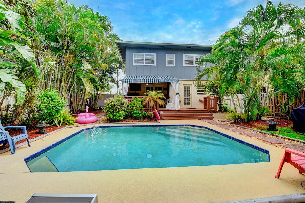110 George Bush Boulevard - Photo 1