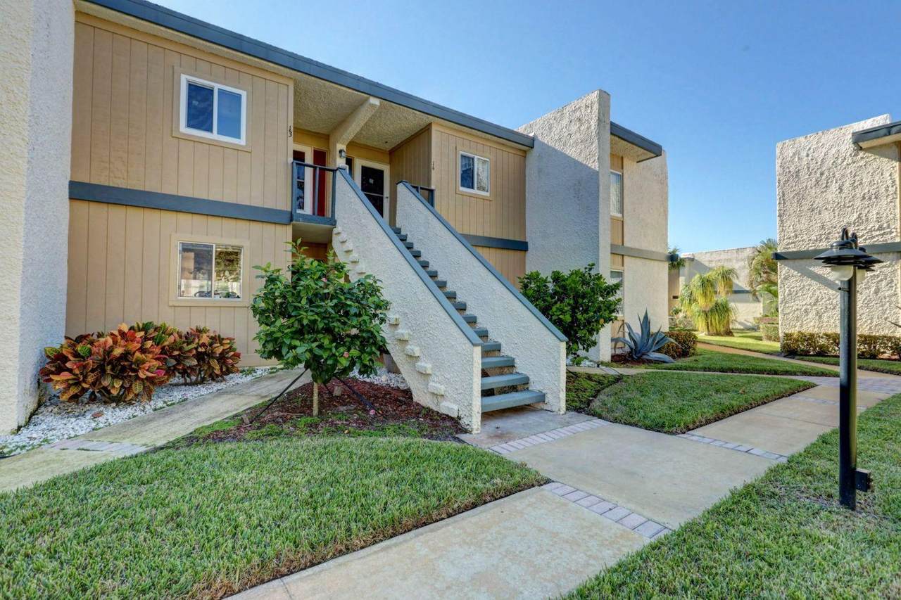 1561 12th Terrace - Photo 1