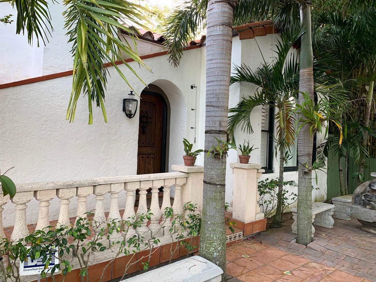 432 30th Street - Photo 1