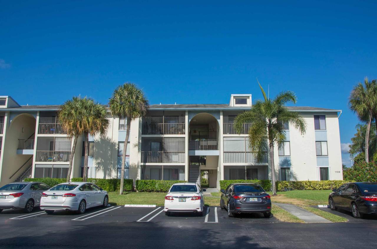 1109 Green Pine Boulevard - Photo 1