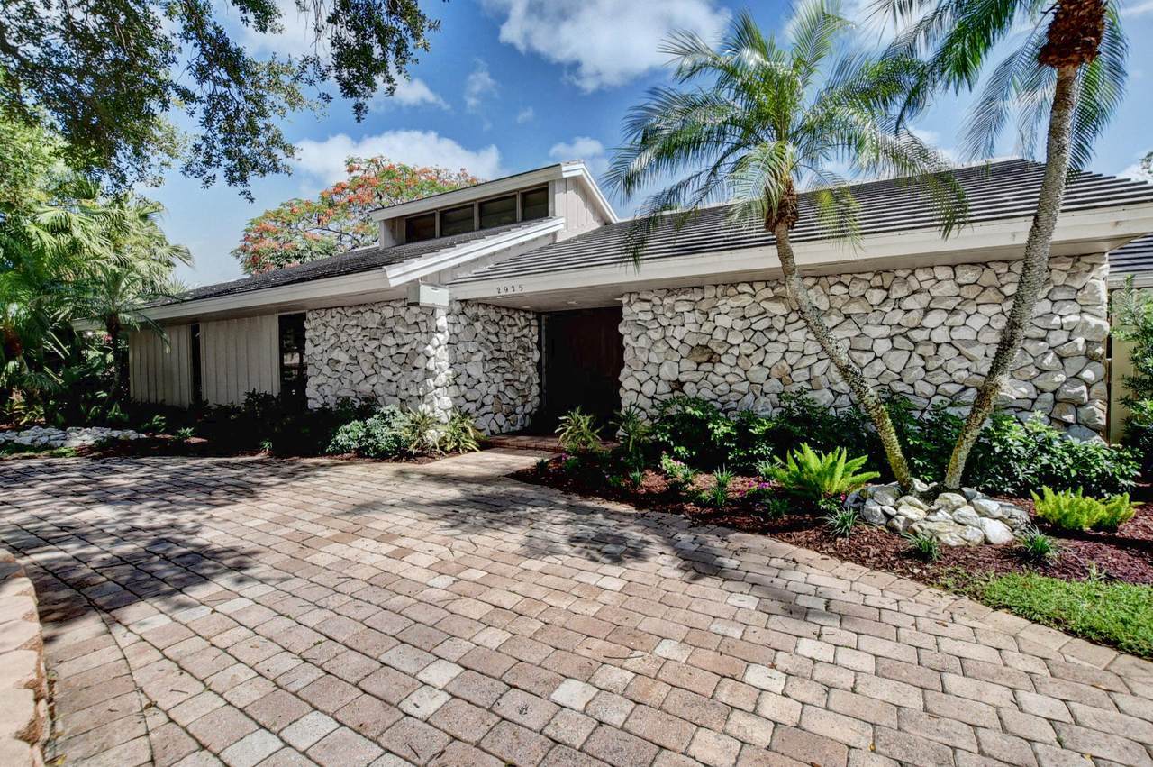 2925 Banyan Boulevard Circle - Photo 1