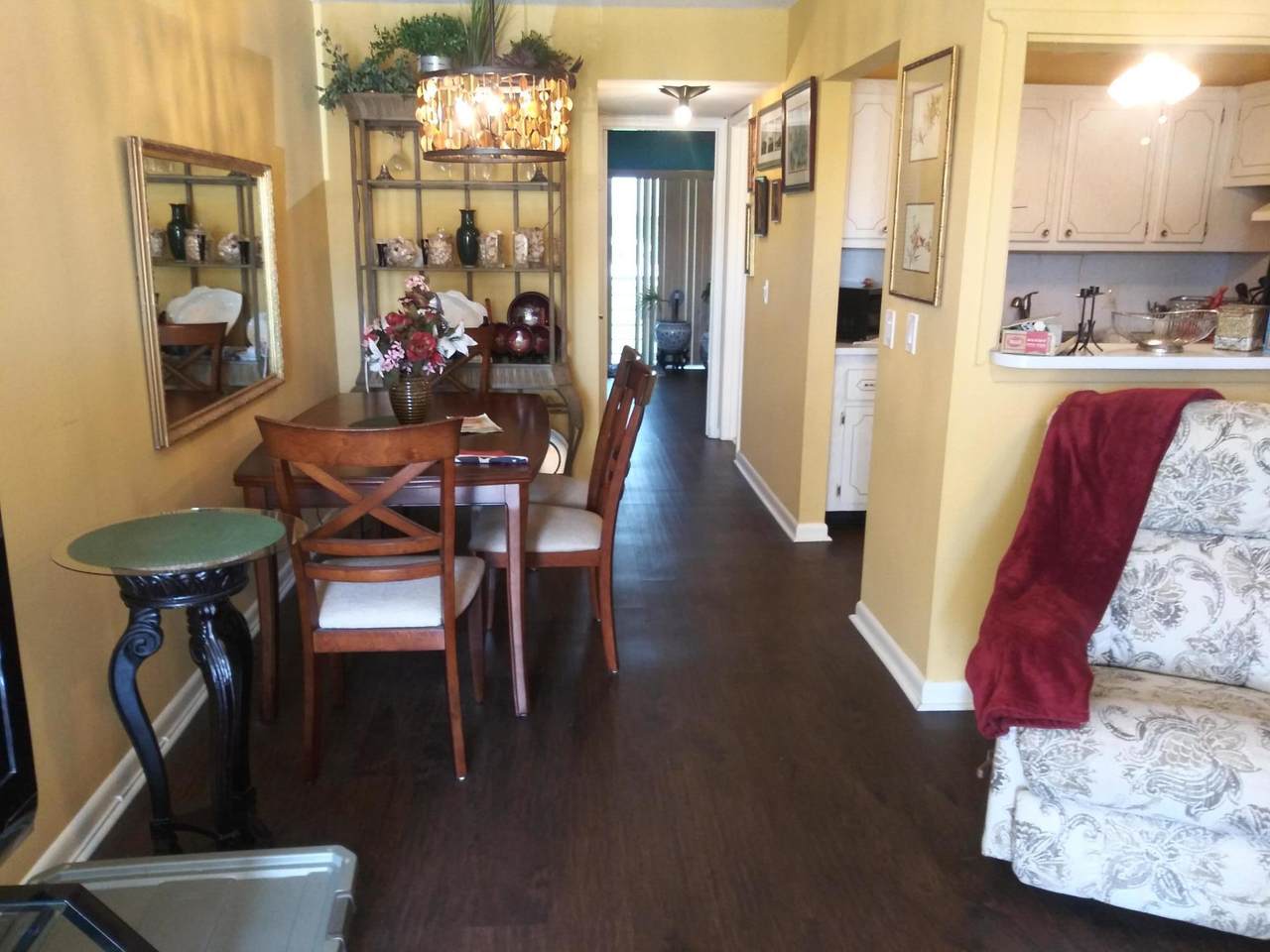 110 Berkshire - Photo 1