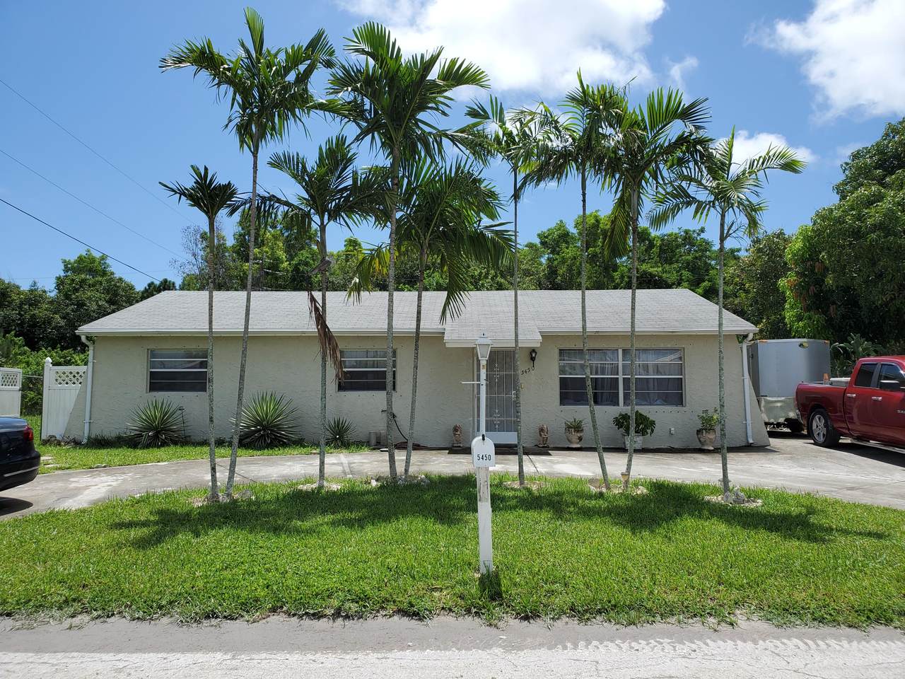 5450 Jeffery Avenue - Photo 1