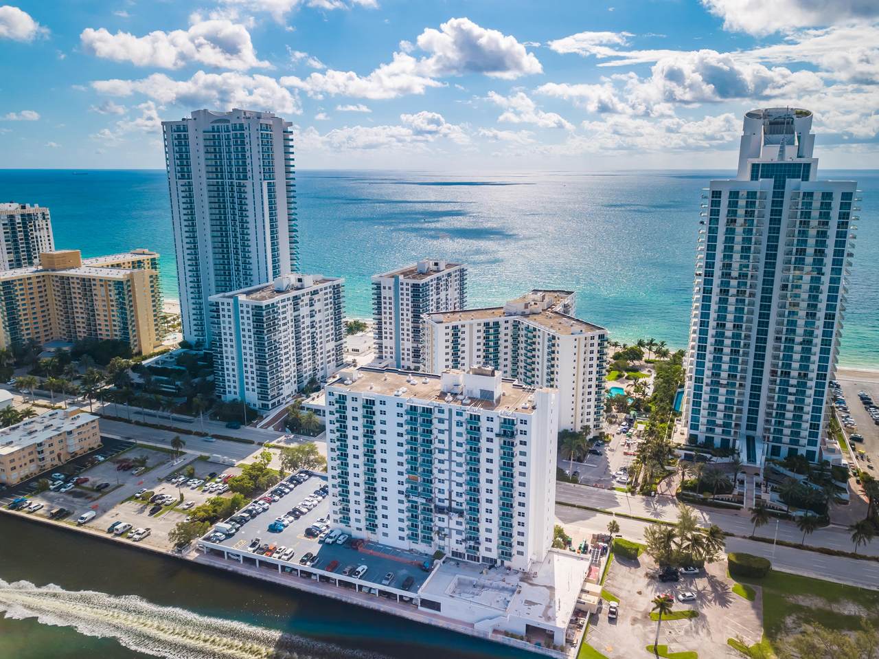 3000 Ocean Drive - Photo 1