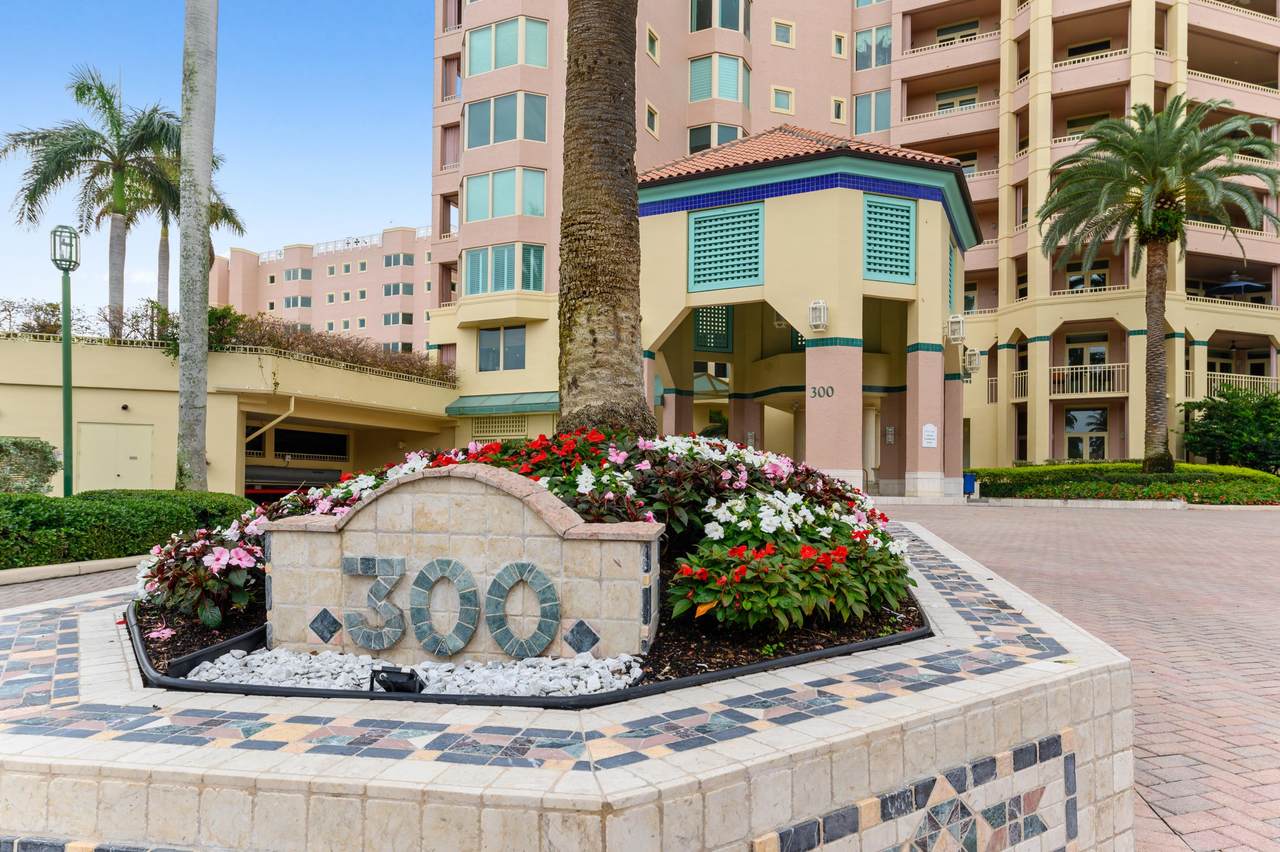 300 5th Avenue - Photo 1