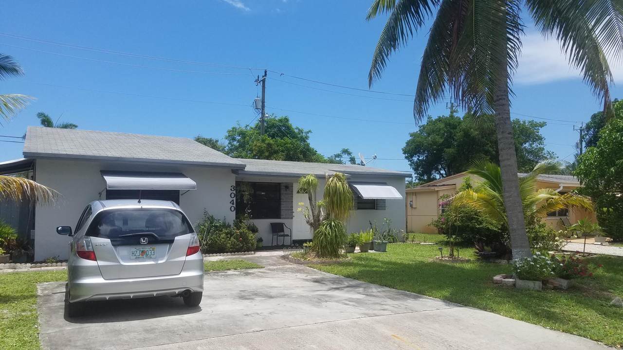 3040 13th Avenue - Photo 1
