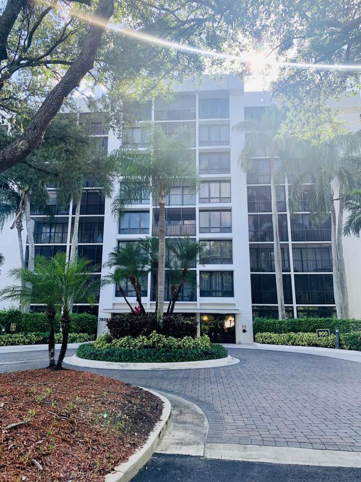 7835 Lakeside Boulevard - Photo 1