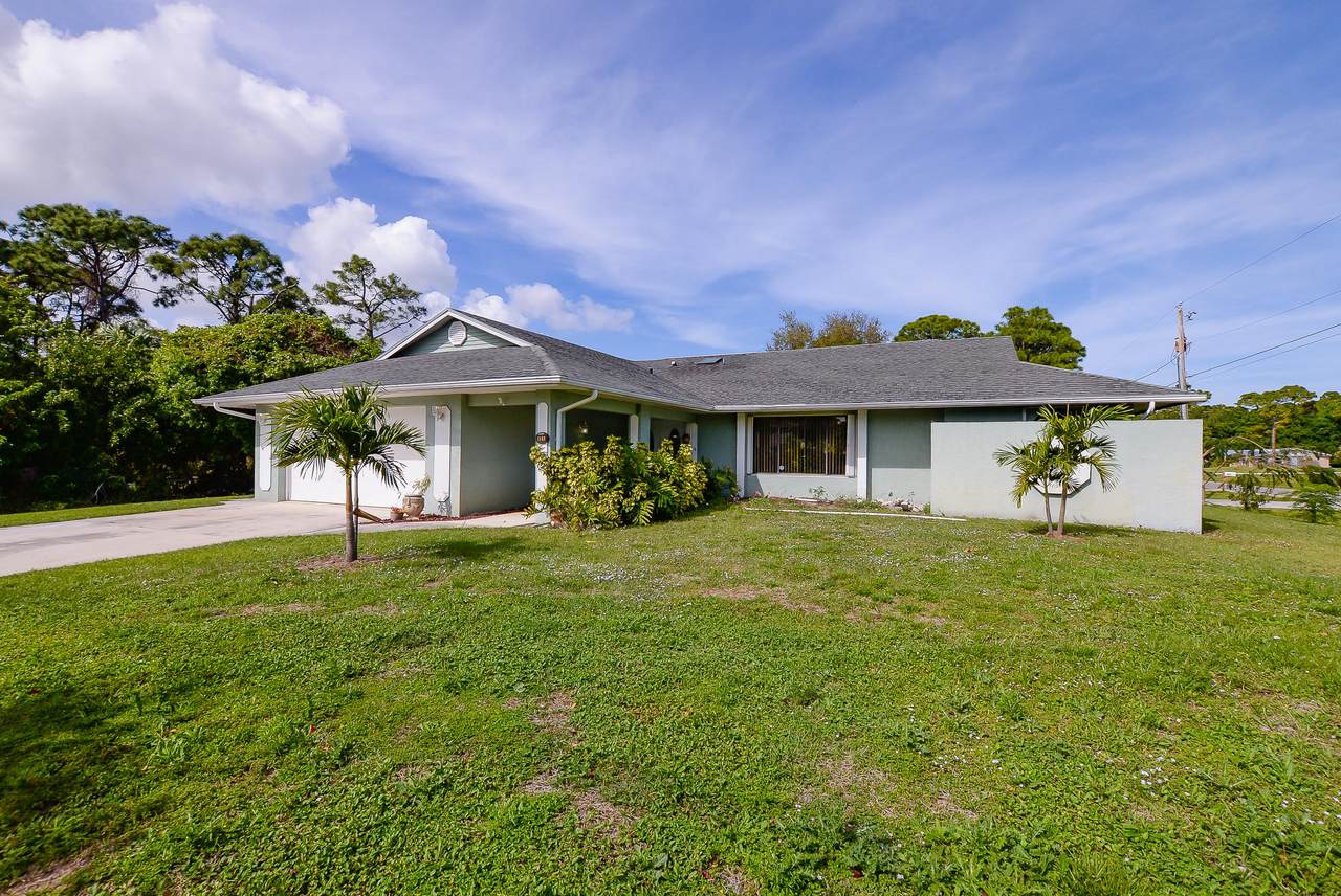 404 Easy Street - Photo 1