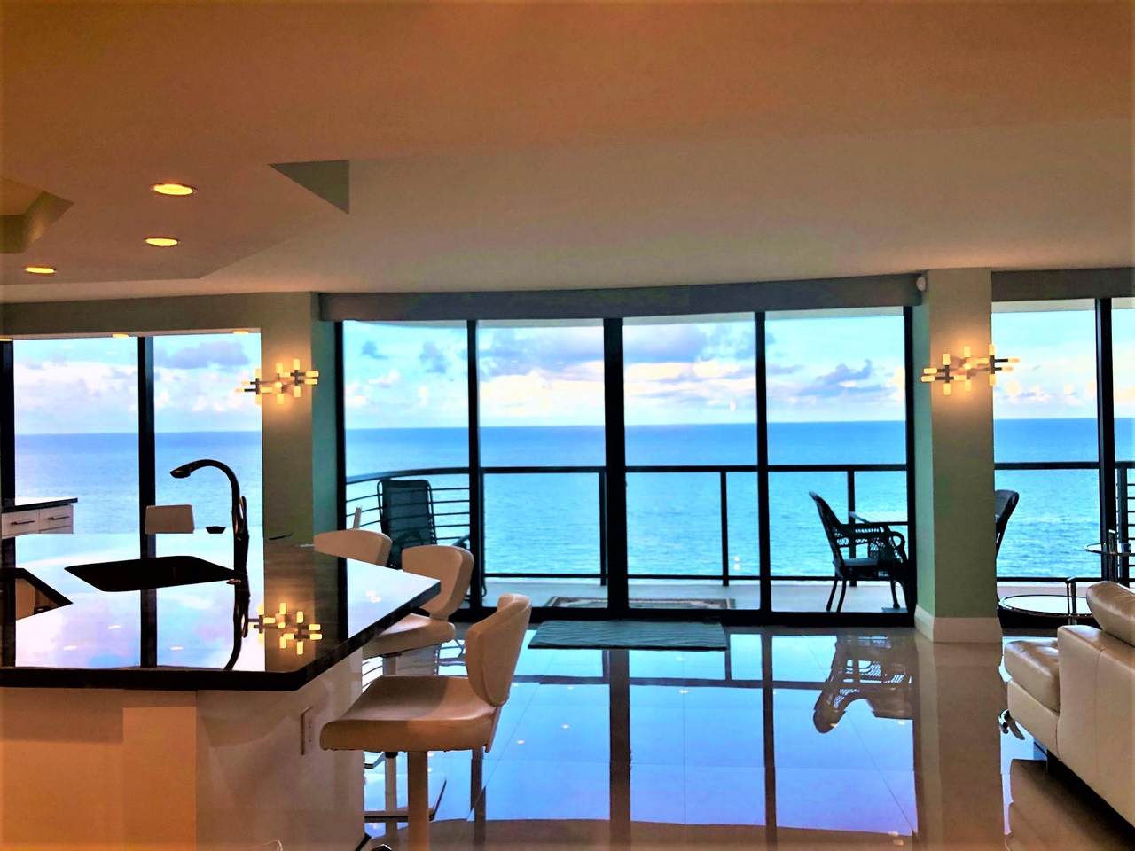250 Ocean Boulevard - Photo 1