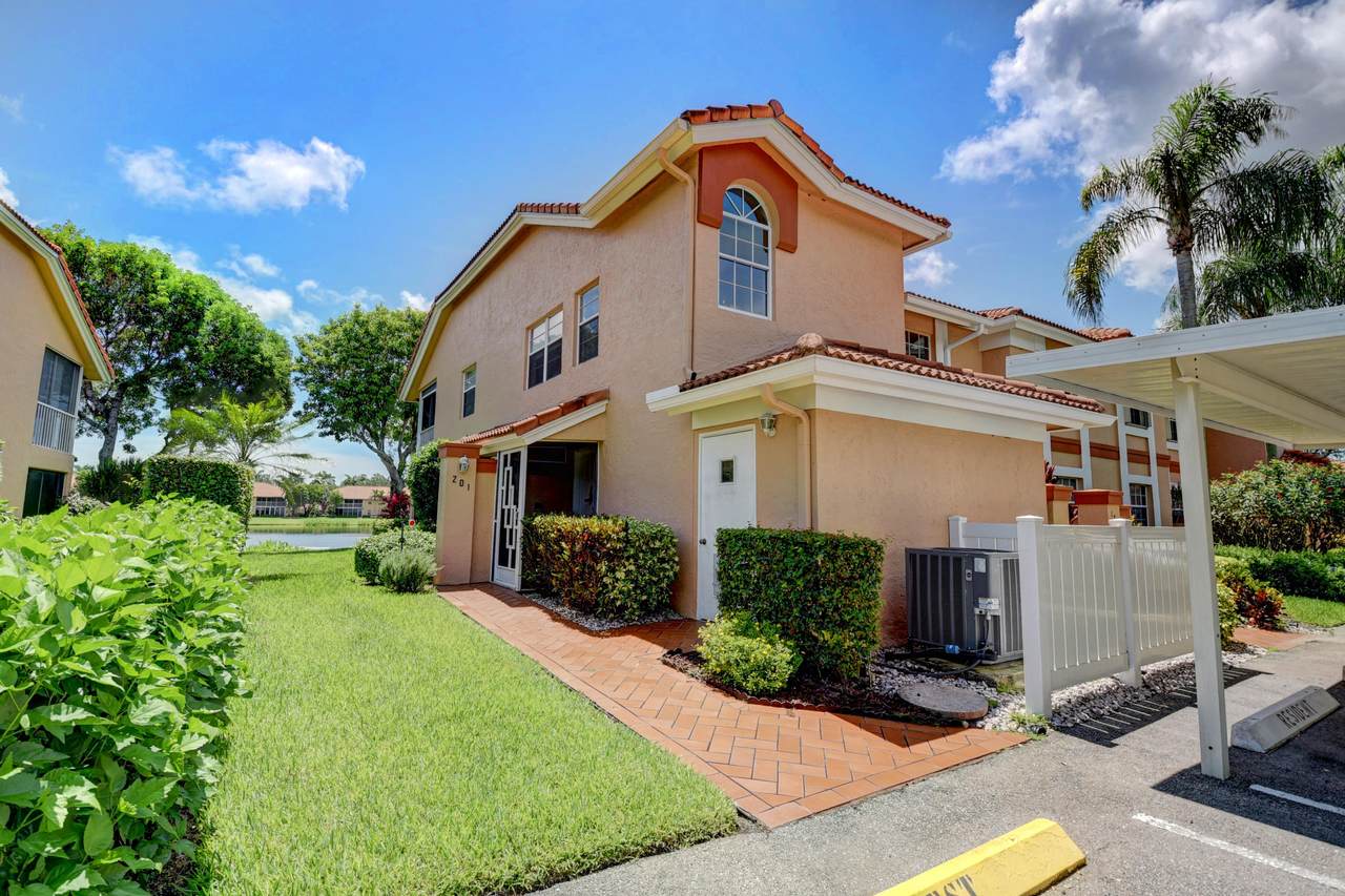 9969 Harbour Lake Circle - Photo 1