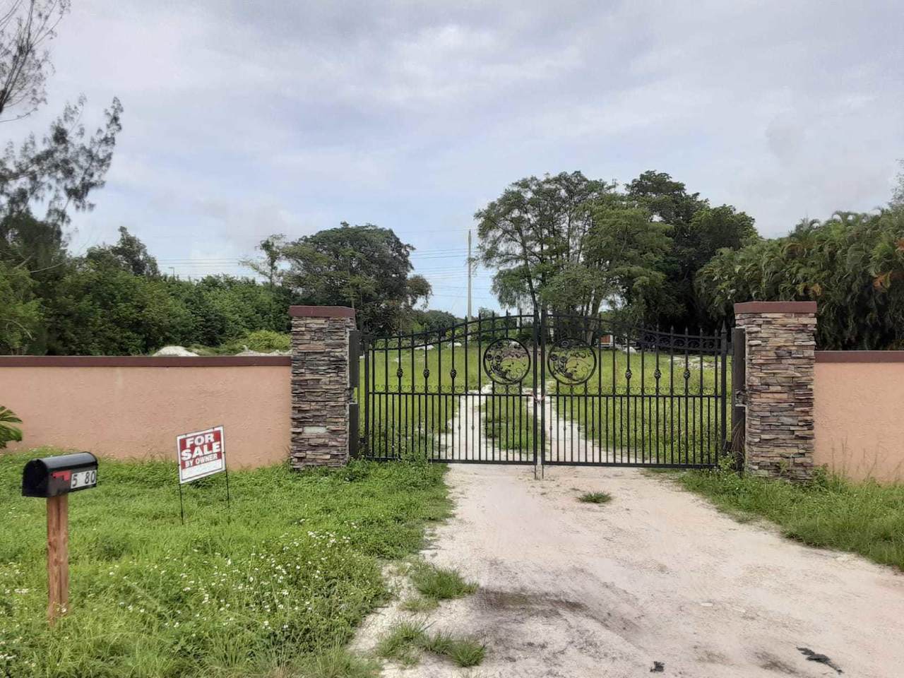 5680 Pinetree Road - Photo 1