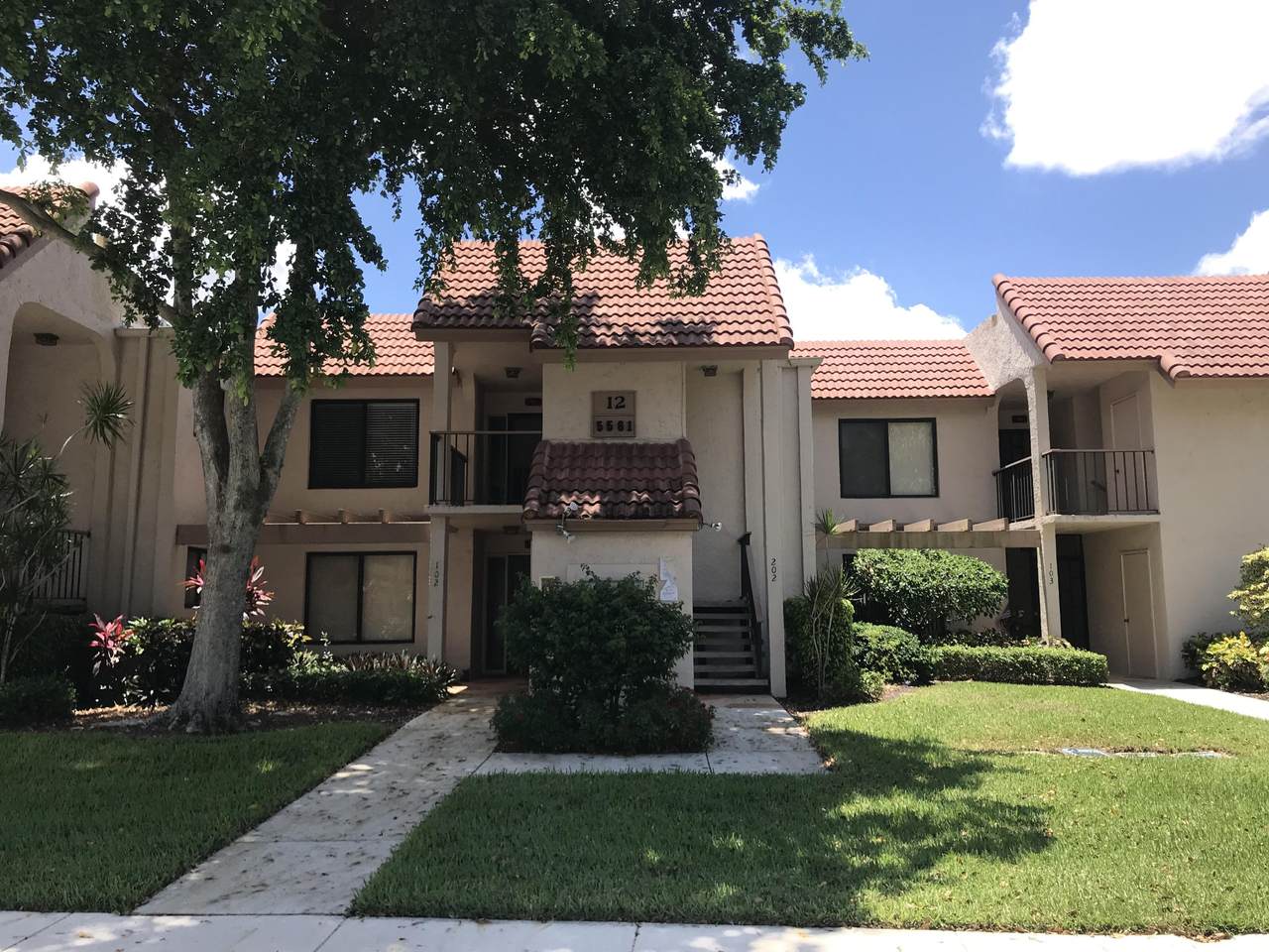 5561 Fairway Park Drive - Photo 1