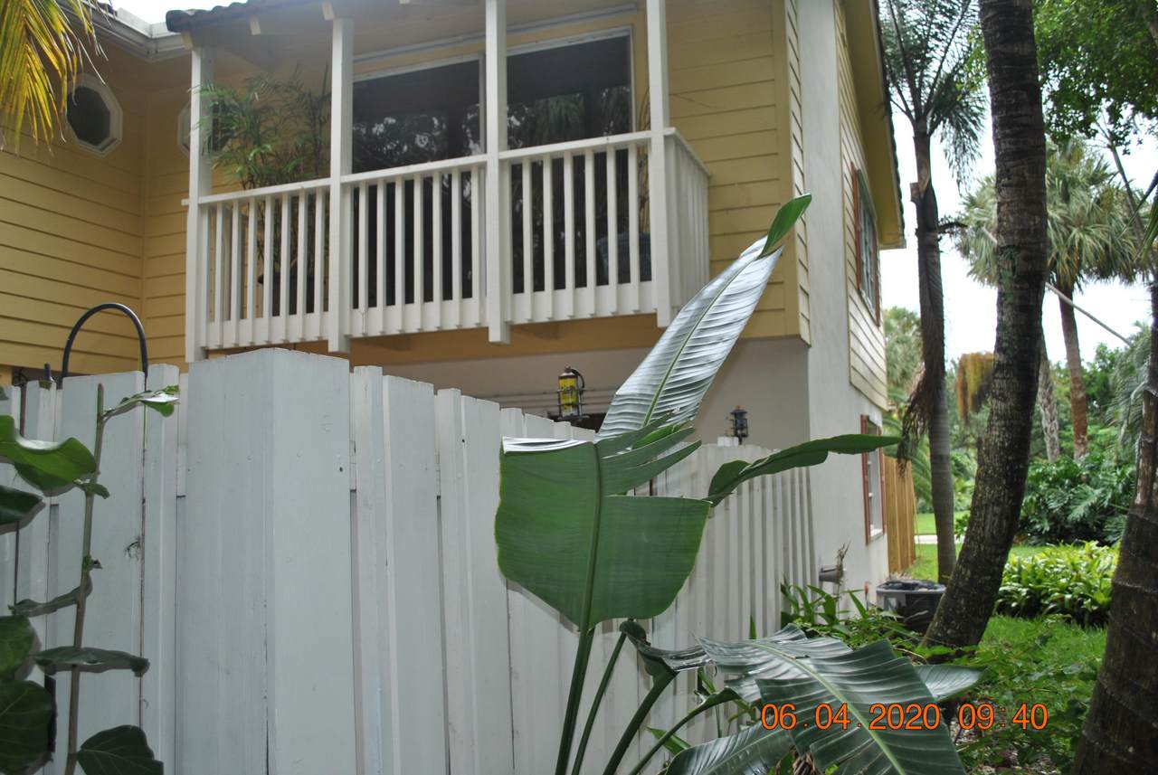 175 Seabreeze Circle - Photo 1