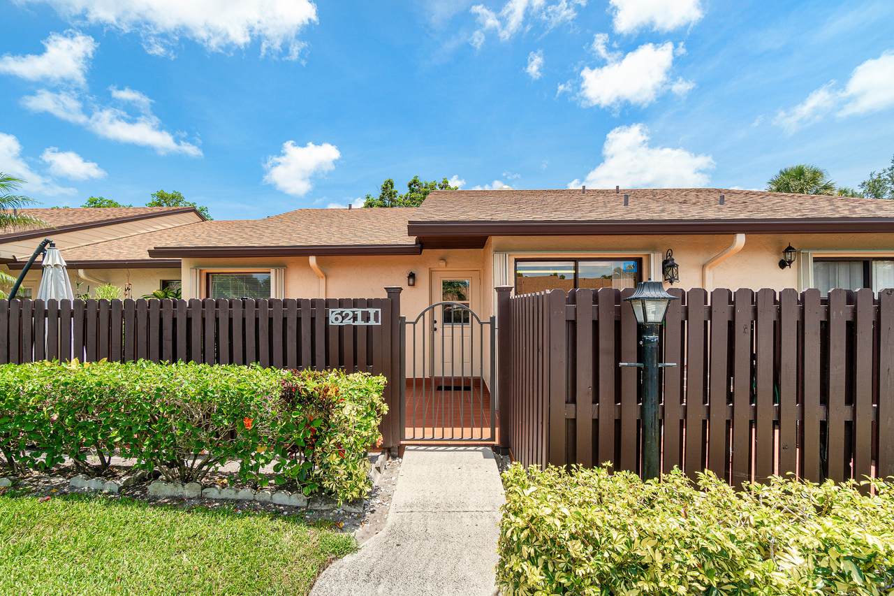 621 Sea Pine Way - Photo 1