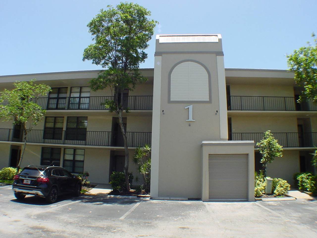 1 Royal Palm Way - Photo 1