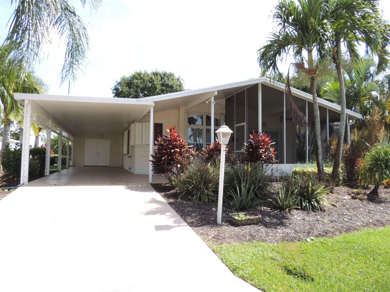 8173 14th Hole Drive - Photo 1